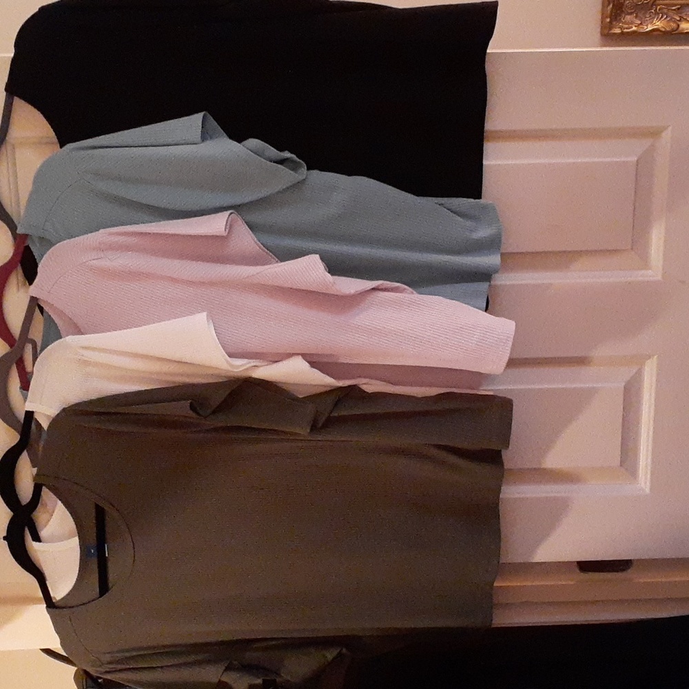 5 OLD NAVY TOPS